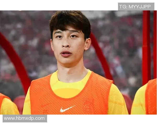 足球场上的哨牙传奇球星是谁 他为何成为球迷心中的焦点人物