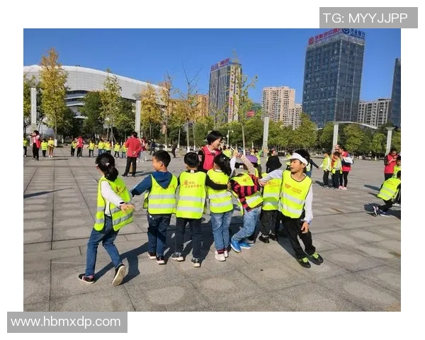 足球明星卡片竞技：打造属于你的梦幻足球队挑战赛